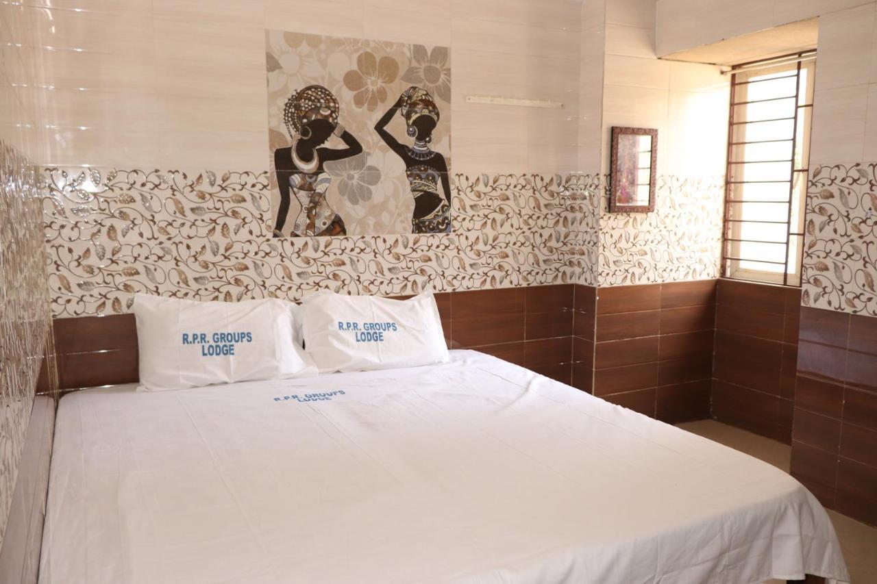 Annaiyin Hotel King Palace Velanganni Bagian luar foto